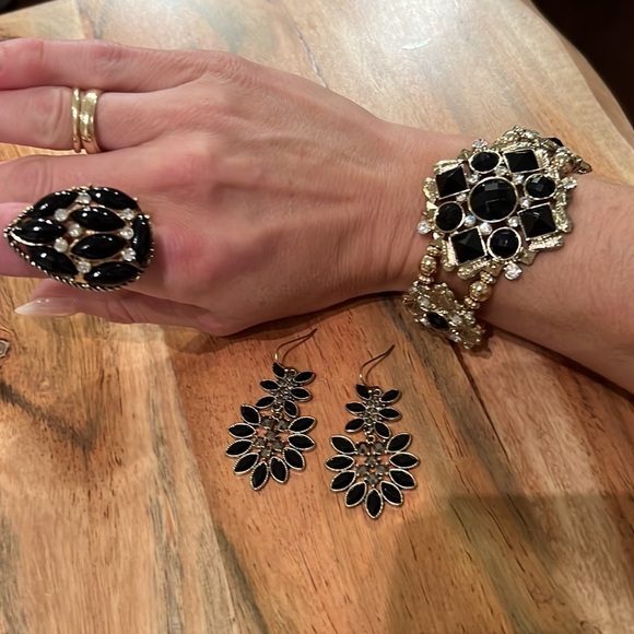 Costume jewelry set black gold & crystal rhinestone one size fits all adjustable - Picture 15 of 16